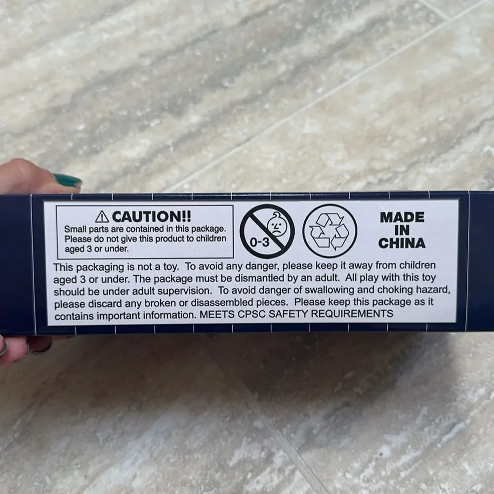 NIB Yankees limited edition, WB Mason truck - Picture 6 of 6